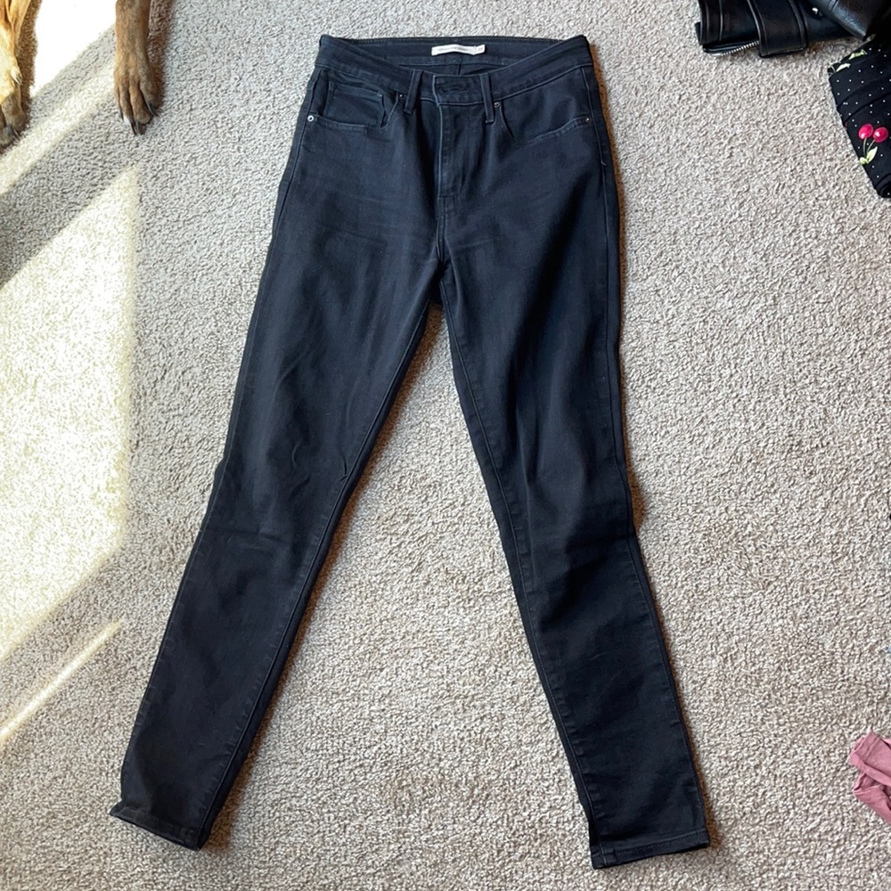 Levi’s 721 black jeans. Size 28.